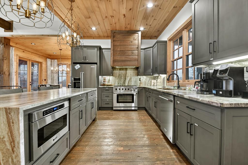 429127 Blue Ridge Residential