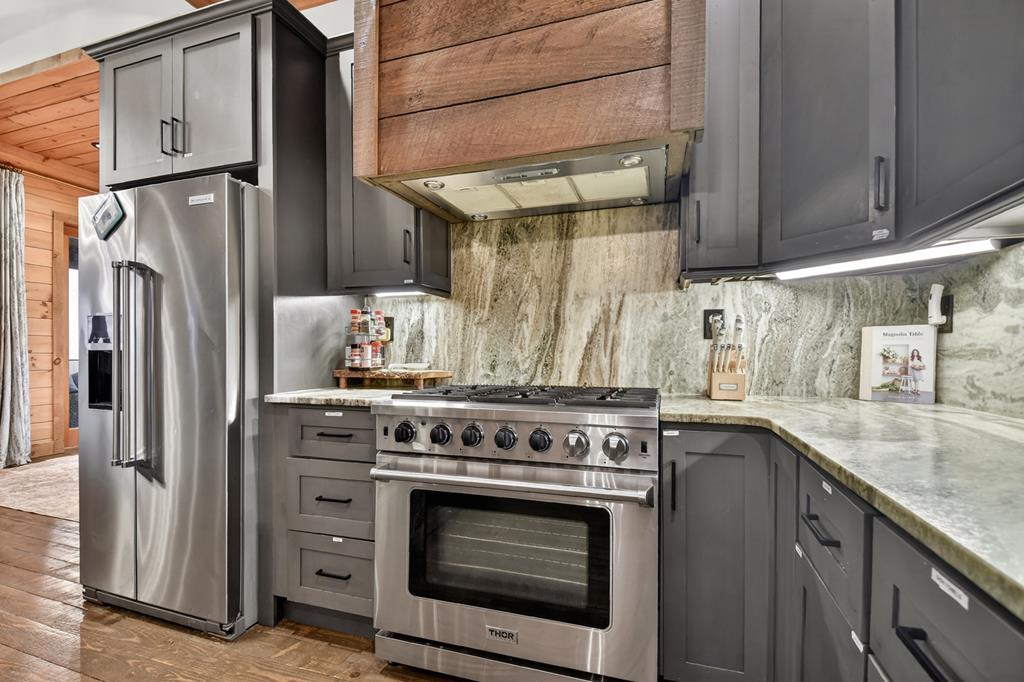 429127 Blue Ridge Residential