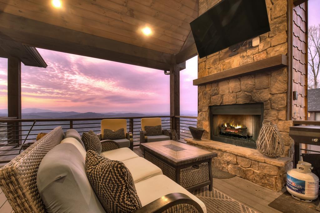 429127 Blue Ridge Residential