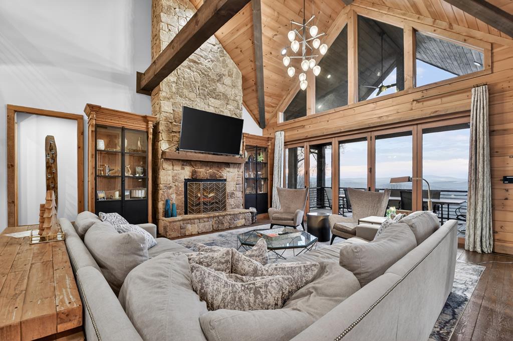 429127 Blue Ridge Residential