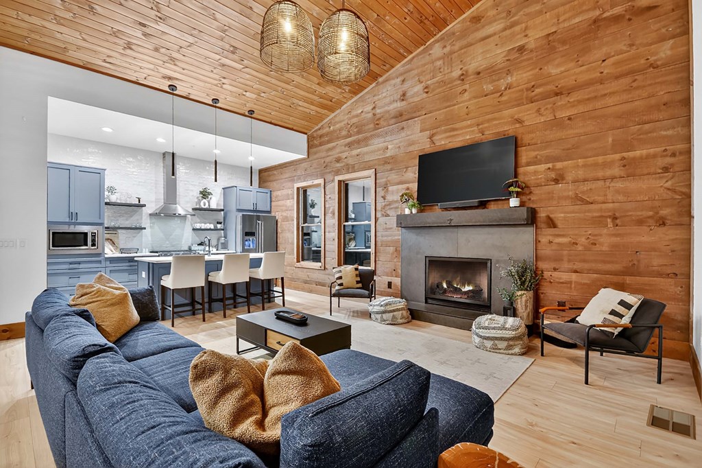 429128 Blue Ridge Residential