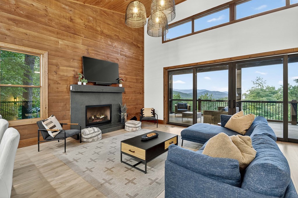 429128 Blue Ridge Residential