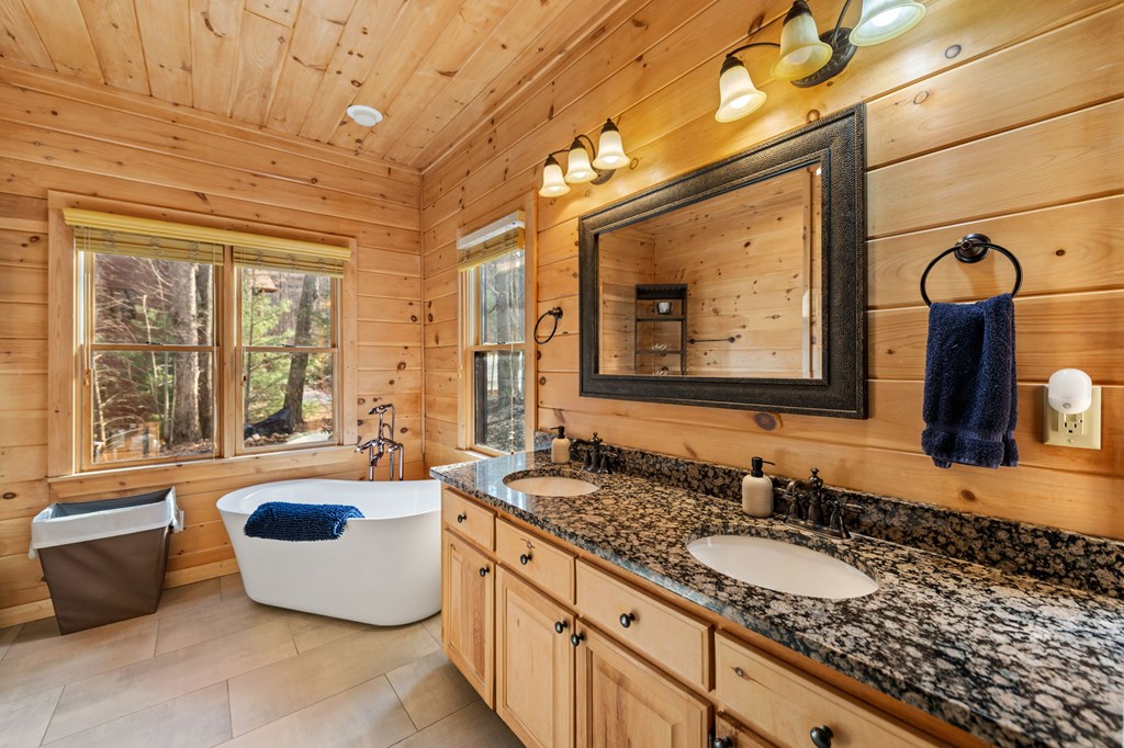 429140 Mineral Bluff Residential