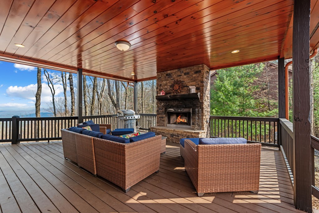 429140 Mineral Bluff Residential