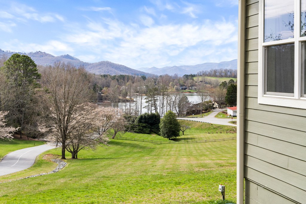 429142 Hayesville Residential