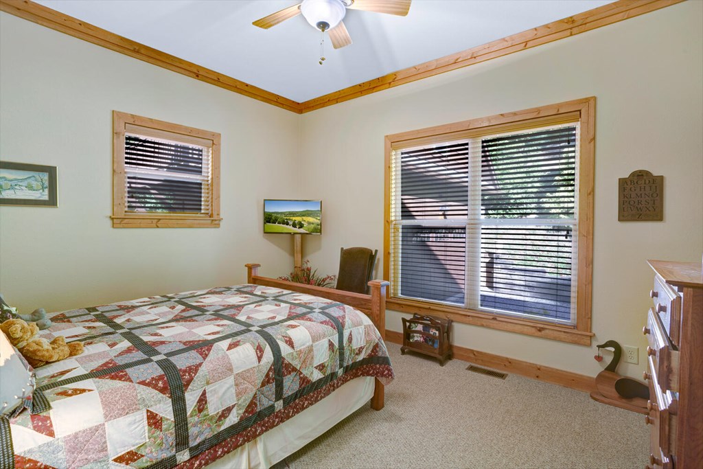 429143 Hiawassee Residential