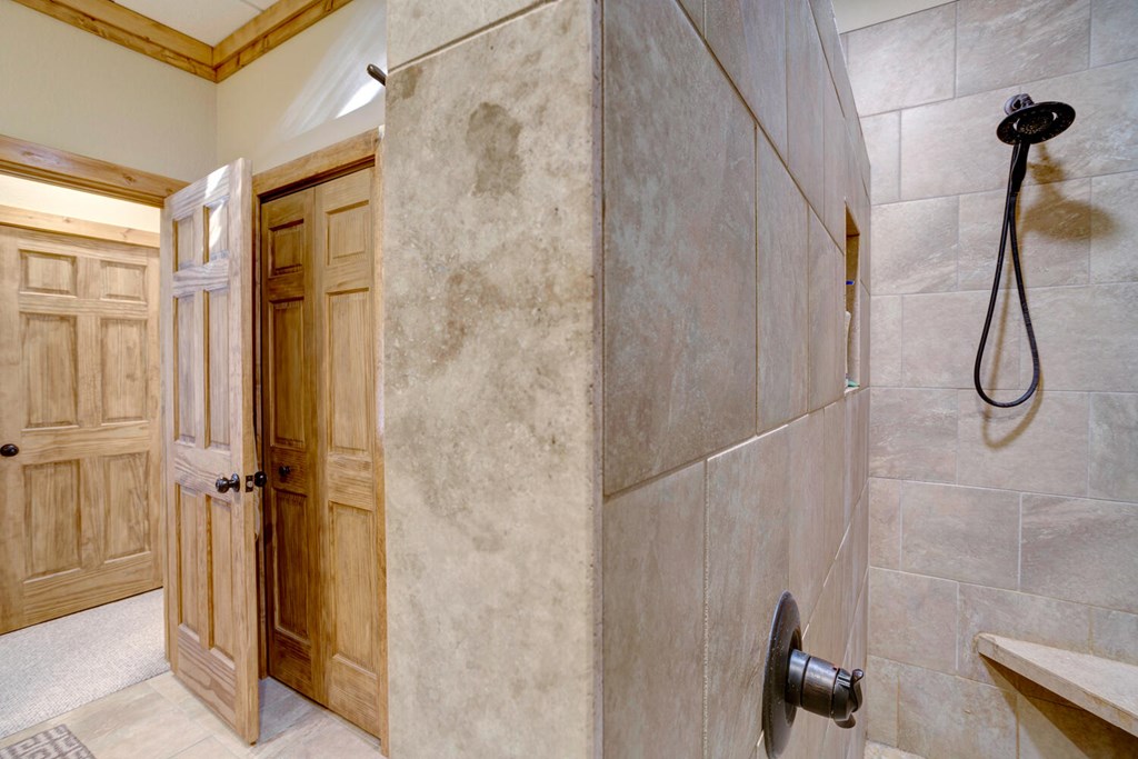 429143 Hiawassee Residential