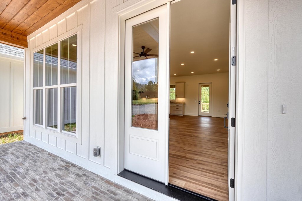 429146 Young Harris Residential