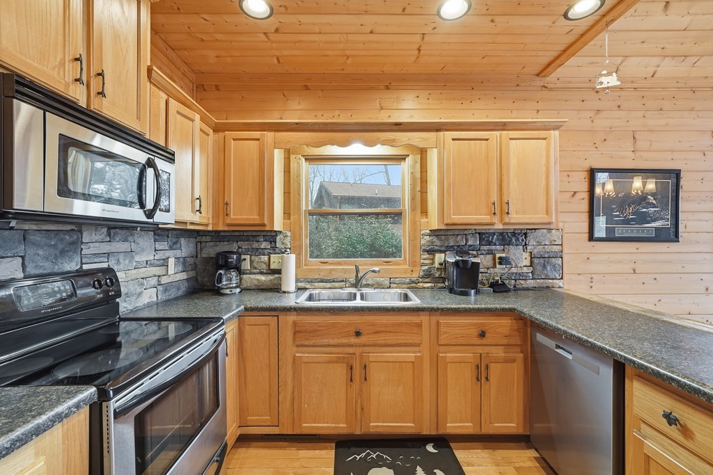 429154 Blue Ridge Residential