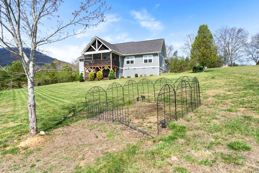 429161 Young Harris Residential