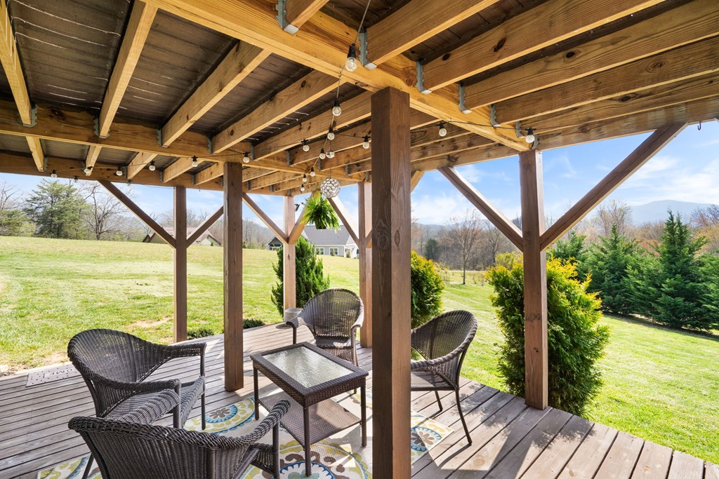 429161 Young Harris Residential