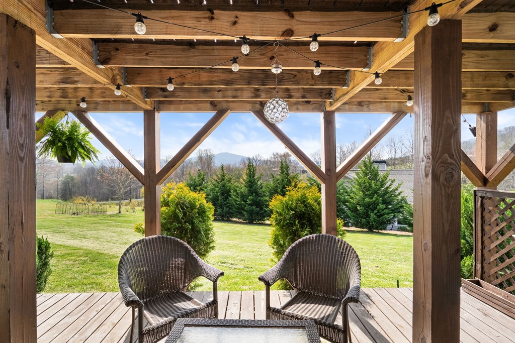 429161 Young Harris Residential