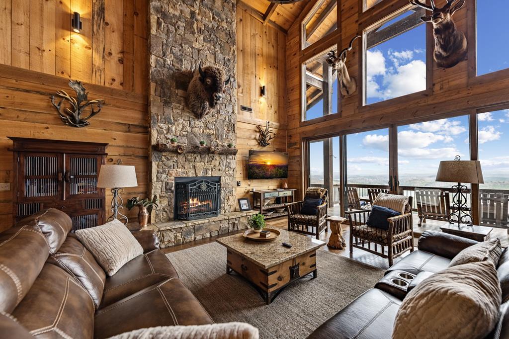 429163 Blue Ridge Residential