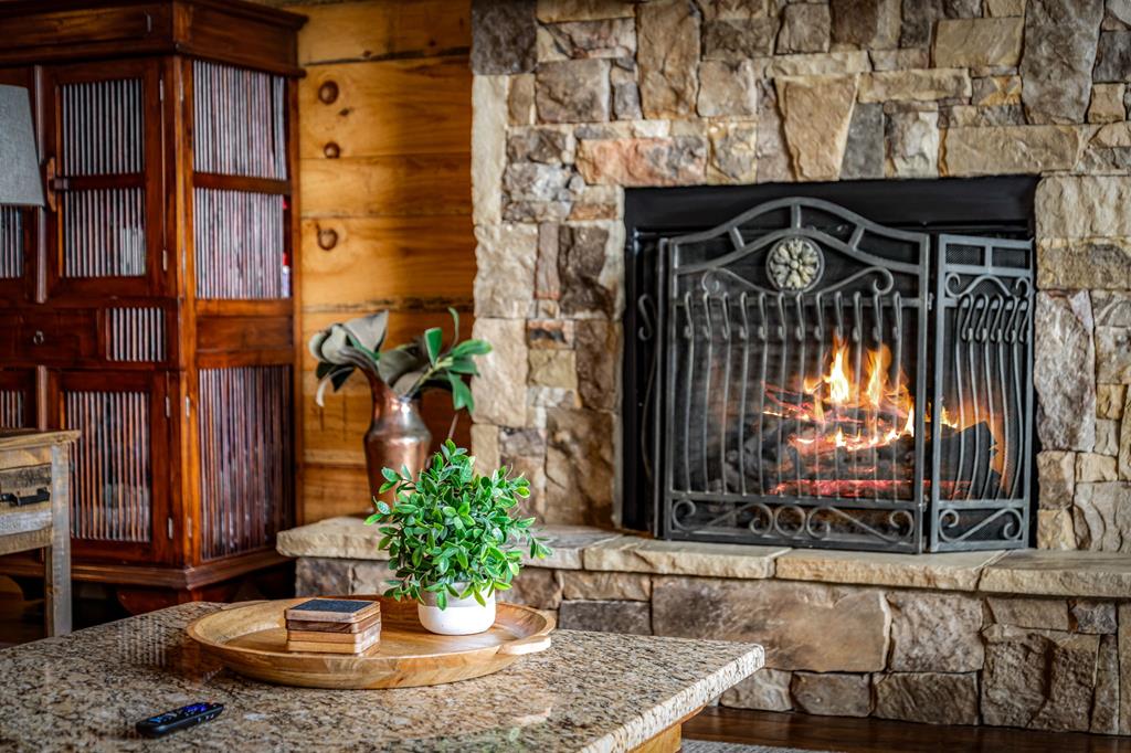 429163 Blue Ridge Residential