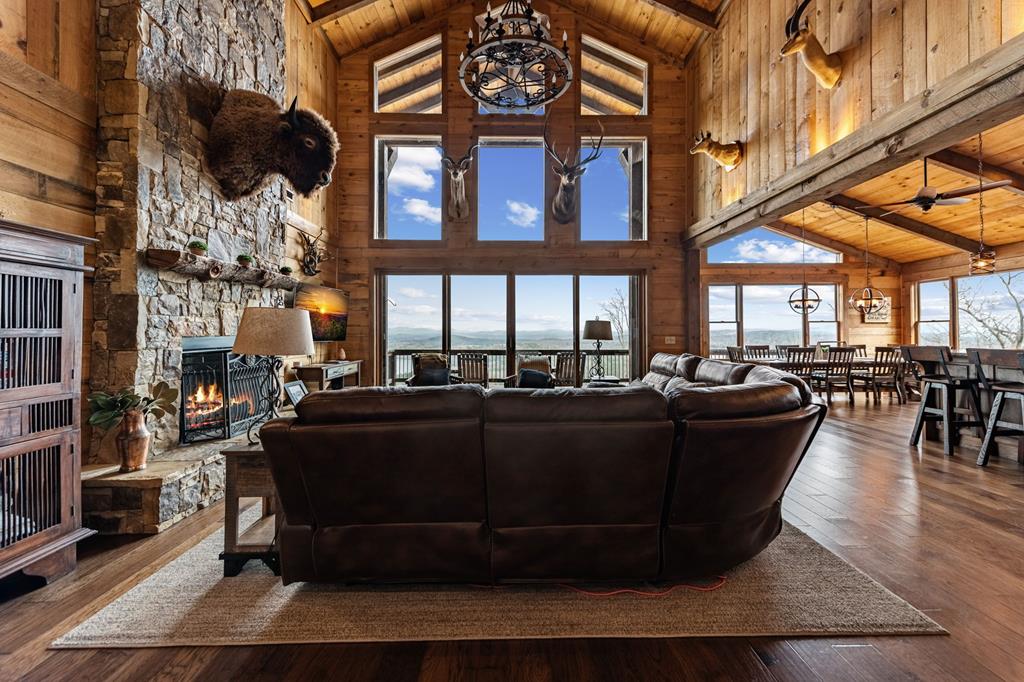 429163 Blue Ridge Residential