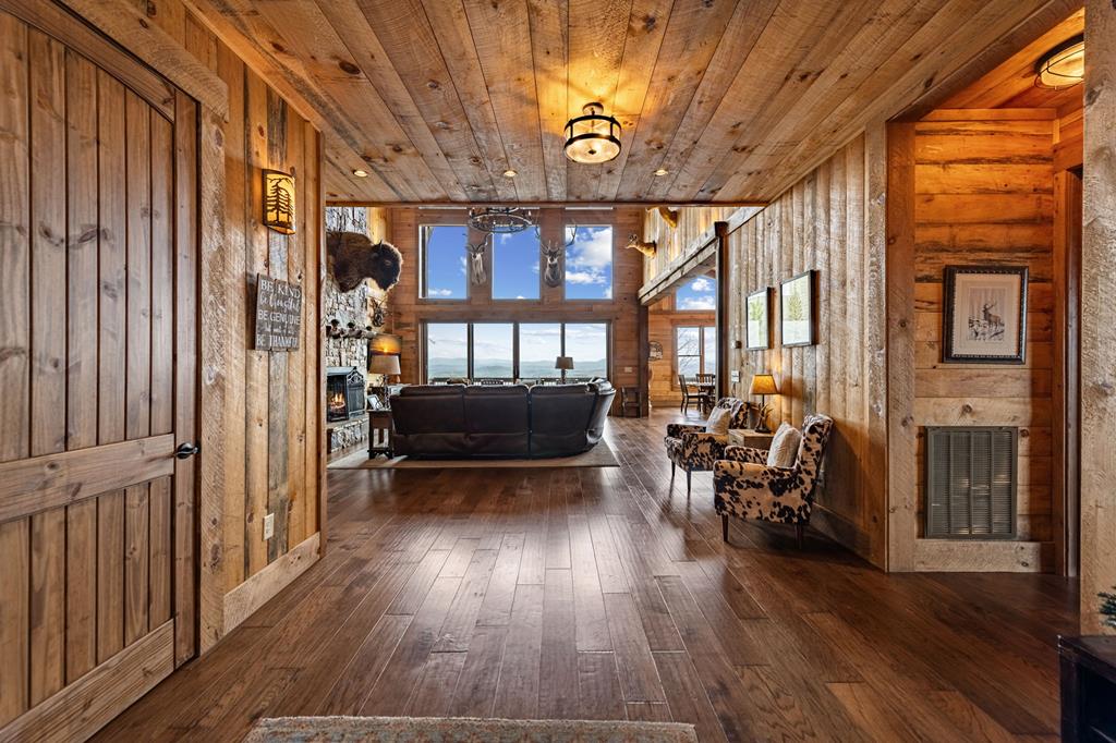 429163 Blue Ridge Residential