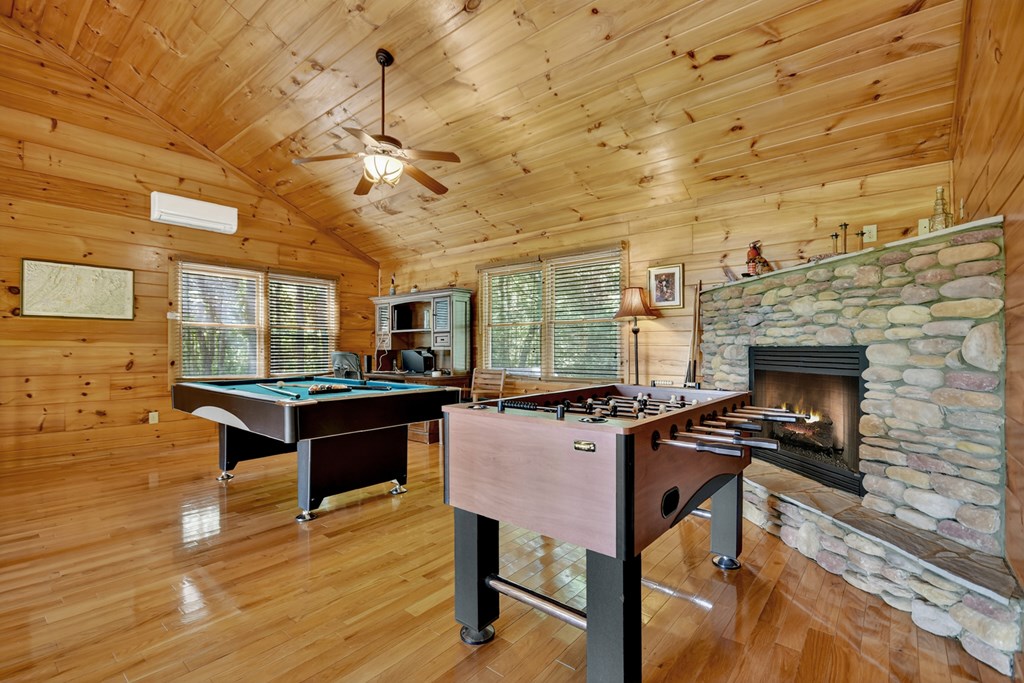 429164 Blue Ridge Residential