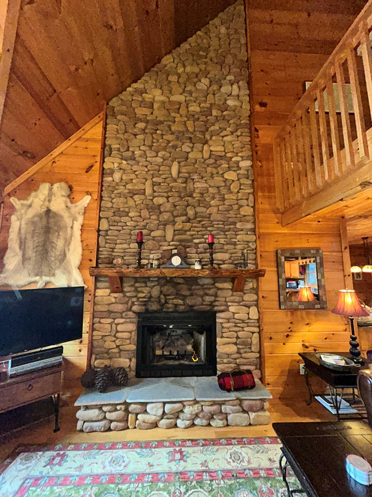 429164 Blue Ridge Residential