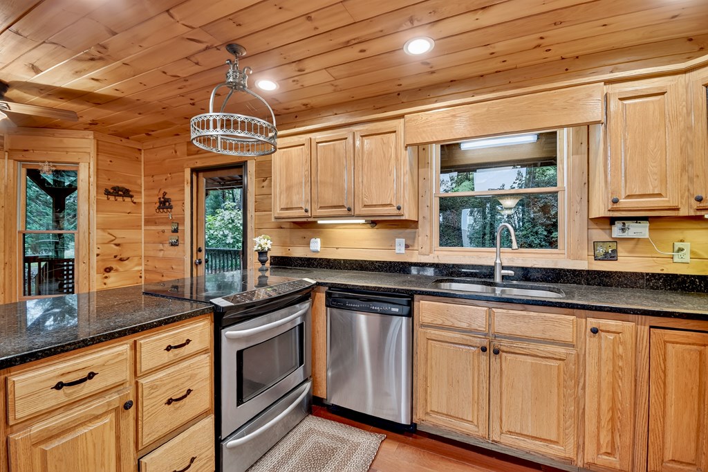 429169 Suches Residential