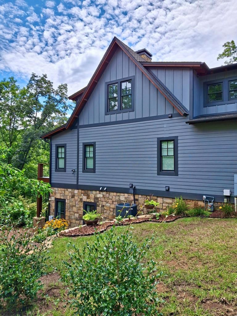 429175 Cullowhee Residential