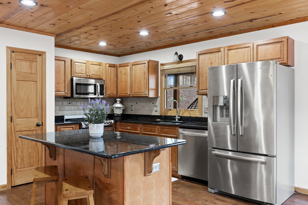 429179 Blue Ridge Residential