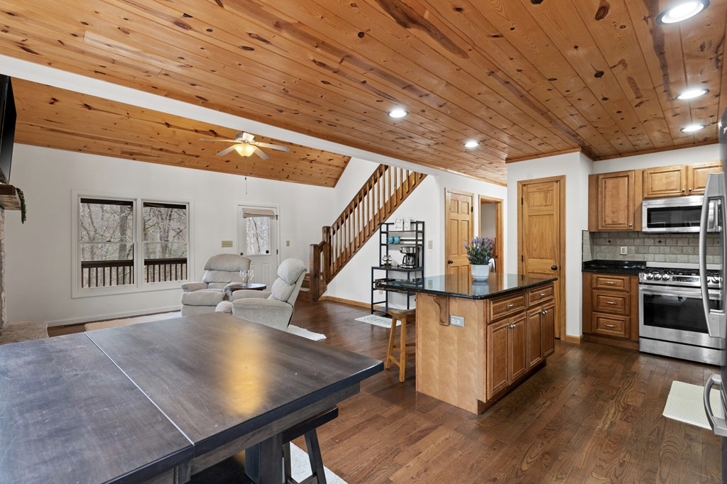 429179 Blue Ridge Residential