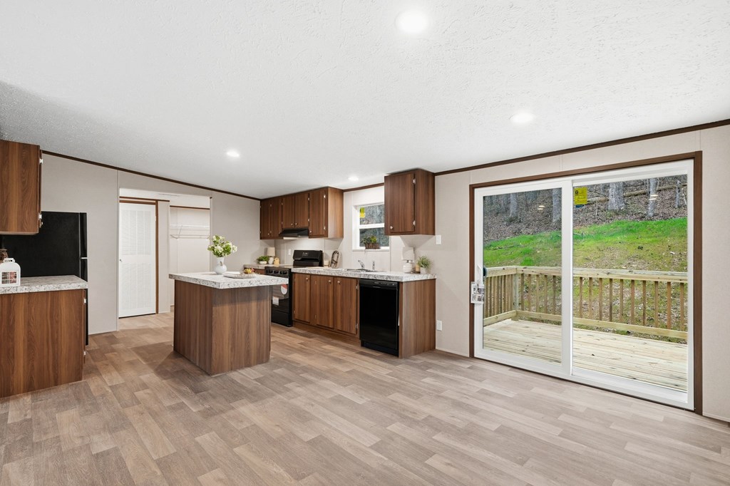 429180 Ball Ground Residential