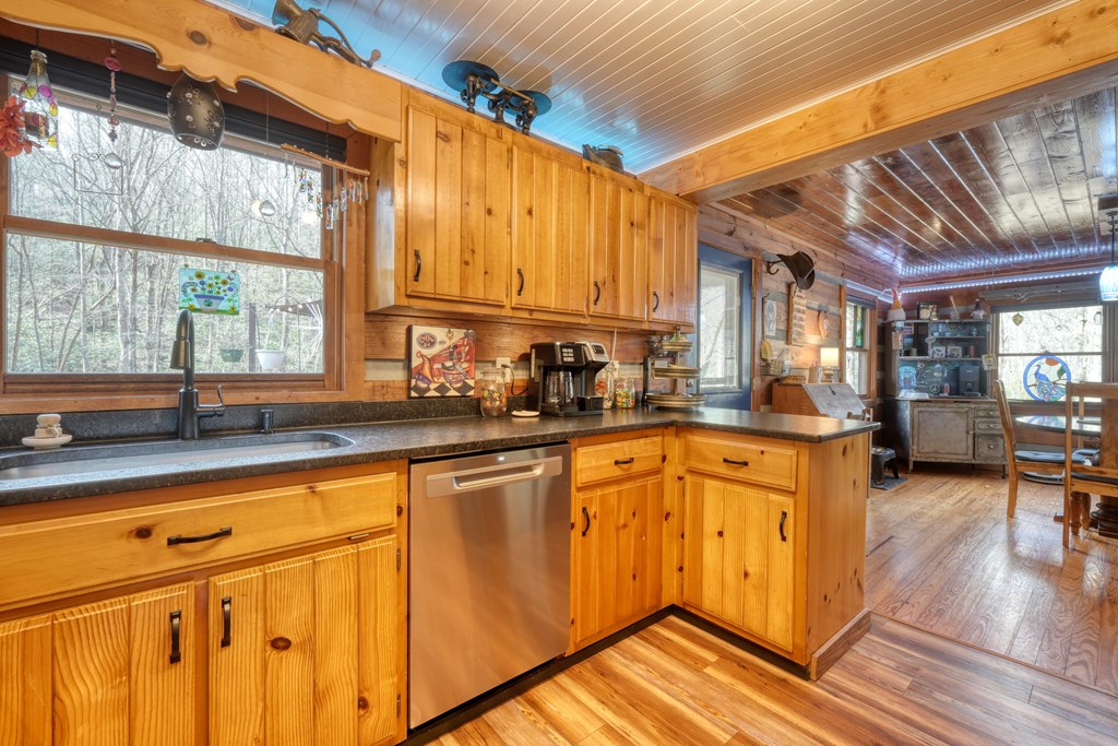 429181 Murphy Residential