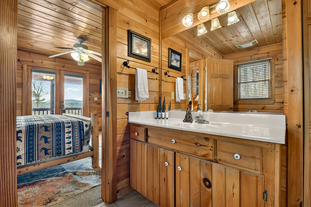 429201 Mineral Bluff Residential