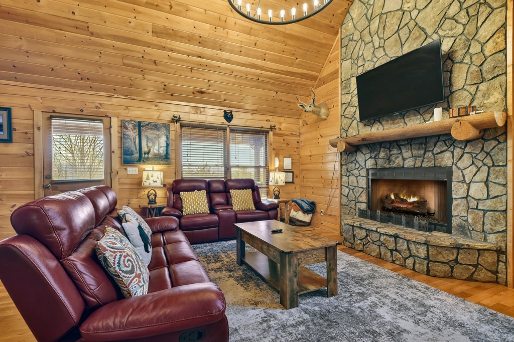 429201 Mineral Bluff Residential