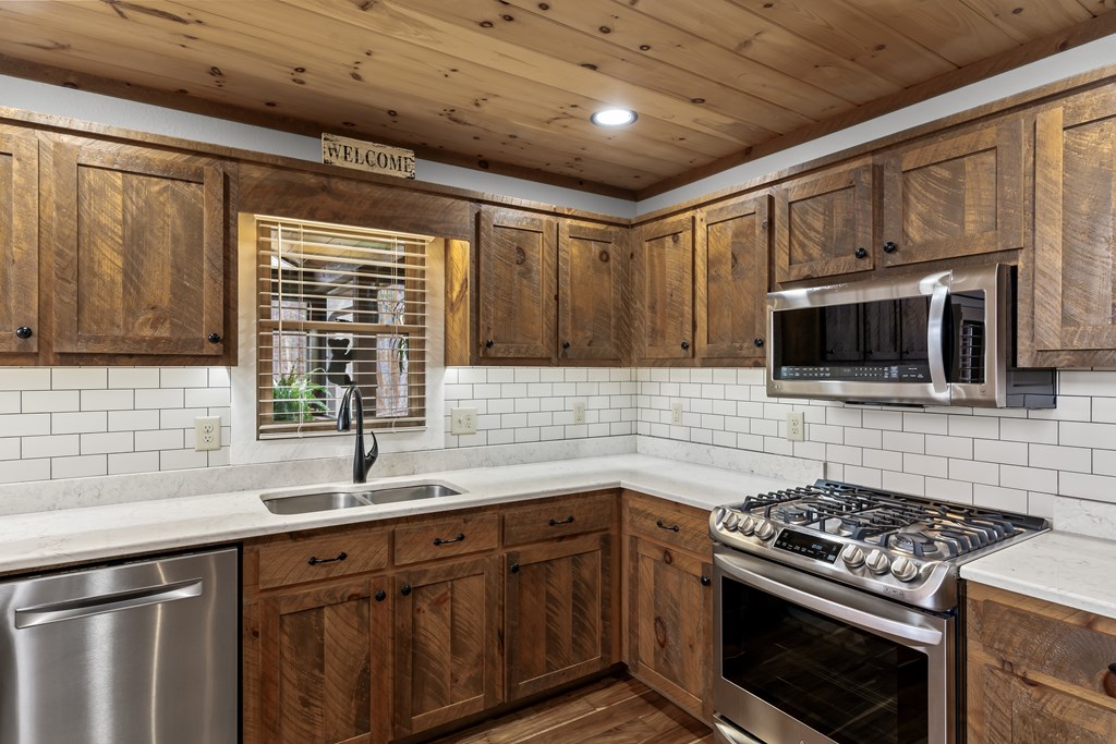 429205 Morganton Residential