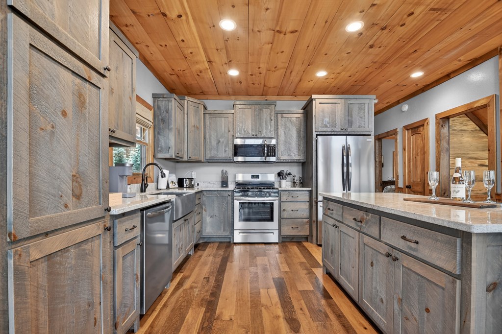 429206 Blue Ridge Residential