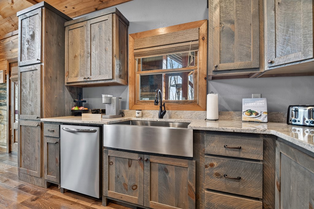 429206 Blue Ridge Residential