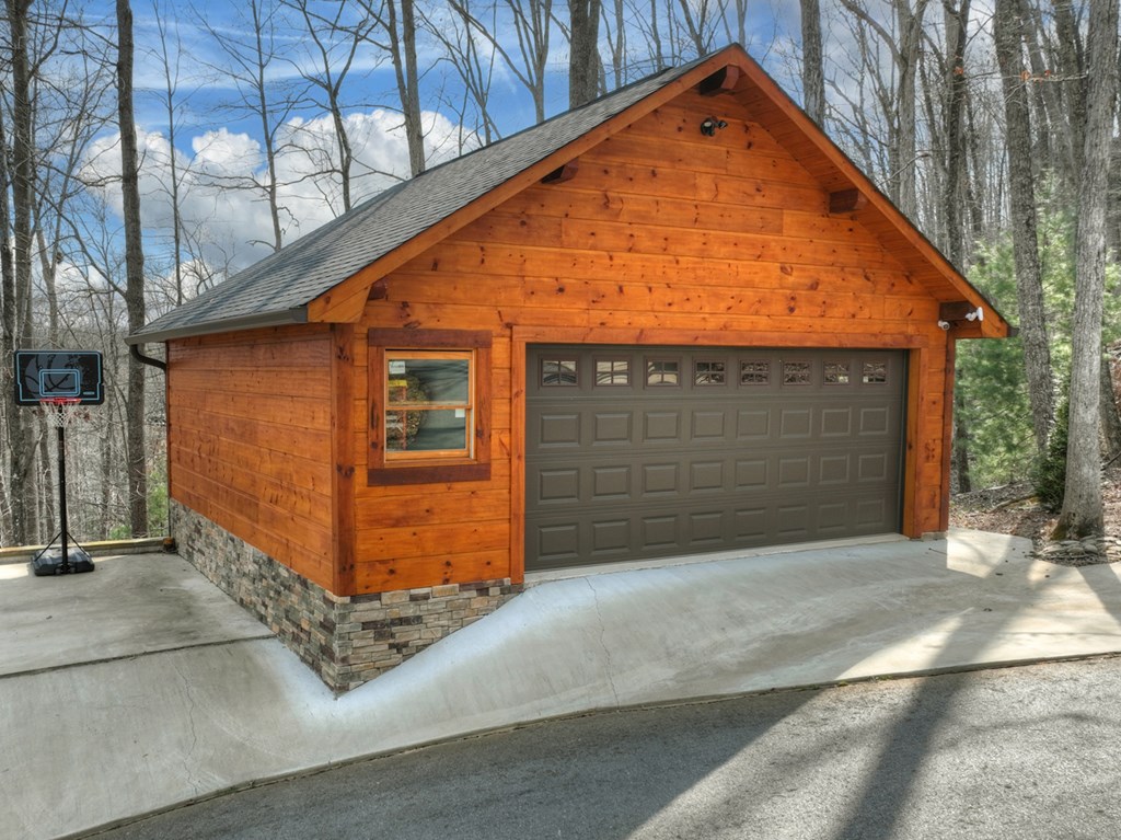 429206 Blue Ridge Residential