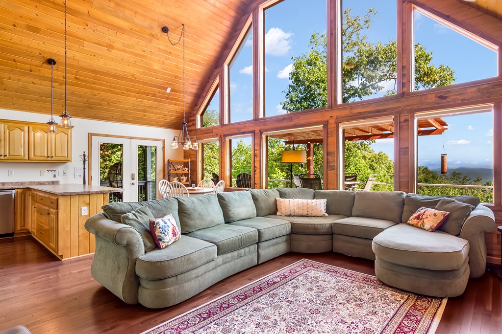 429211 Murphy Residential