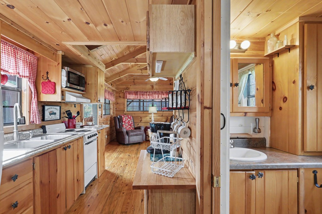 429215 Blairsville Residential