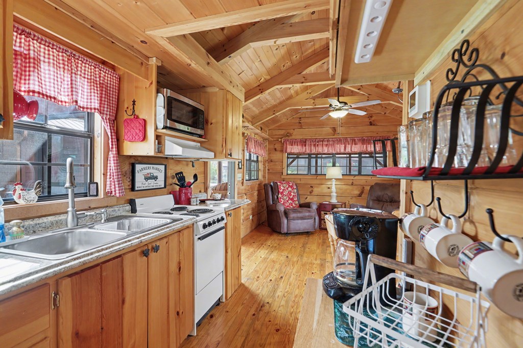 429215 Blairsville Residential