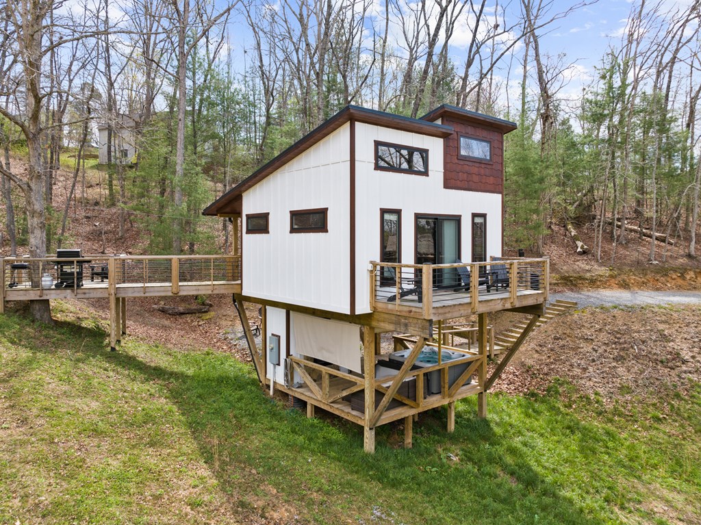 429223 Morganton Residential