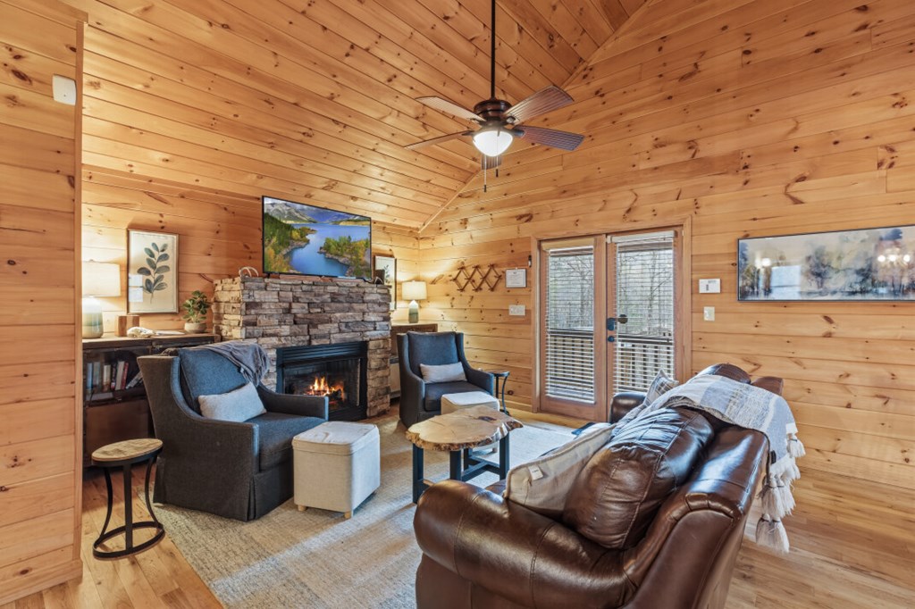 429225 Blue Ridge Residential