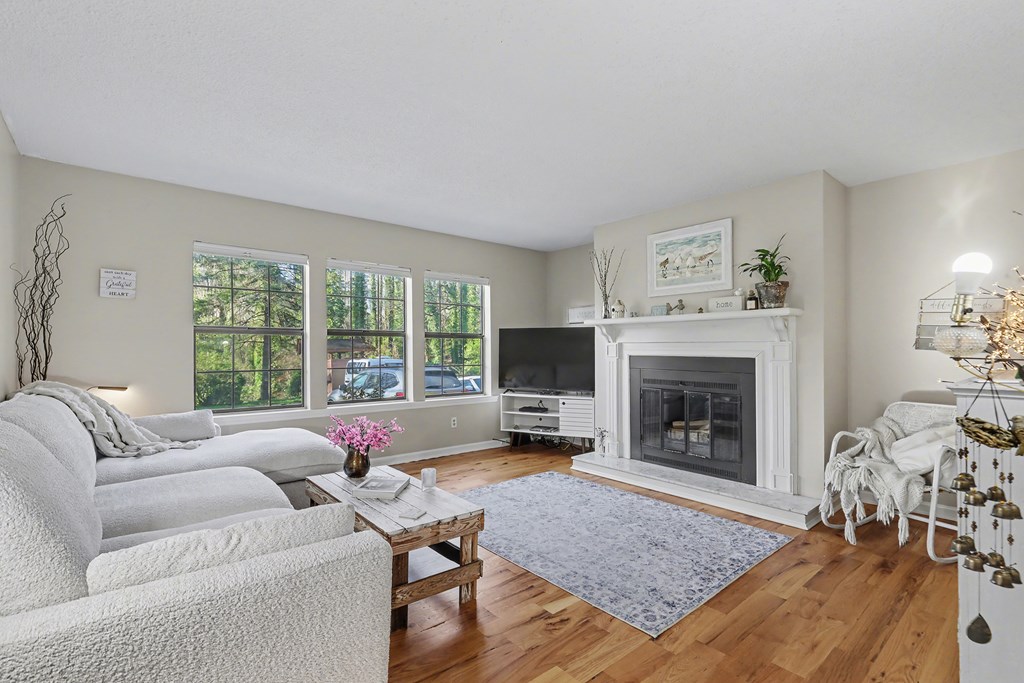 429227 Clayton Condominium