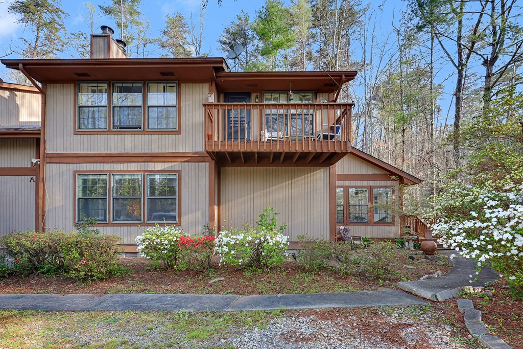 429227 Clayton Condominium