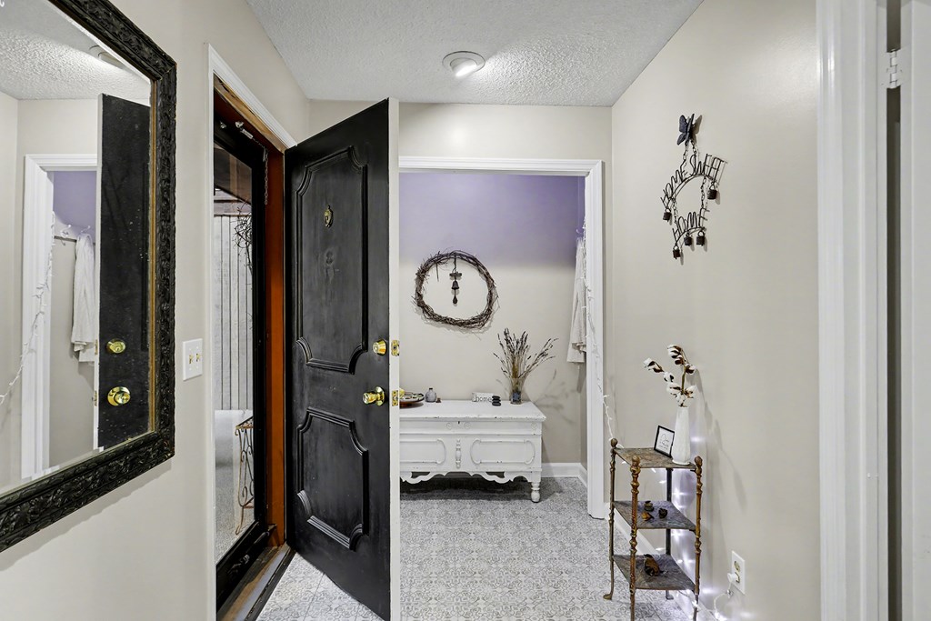 429227 Clayton Condominium