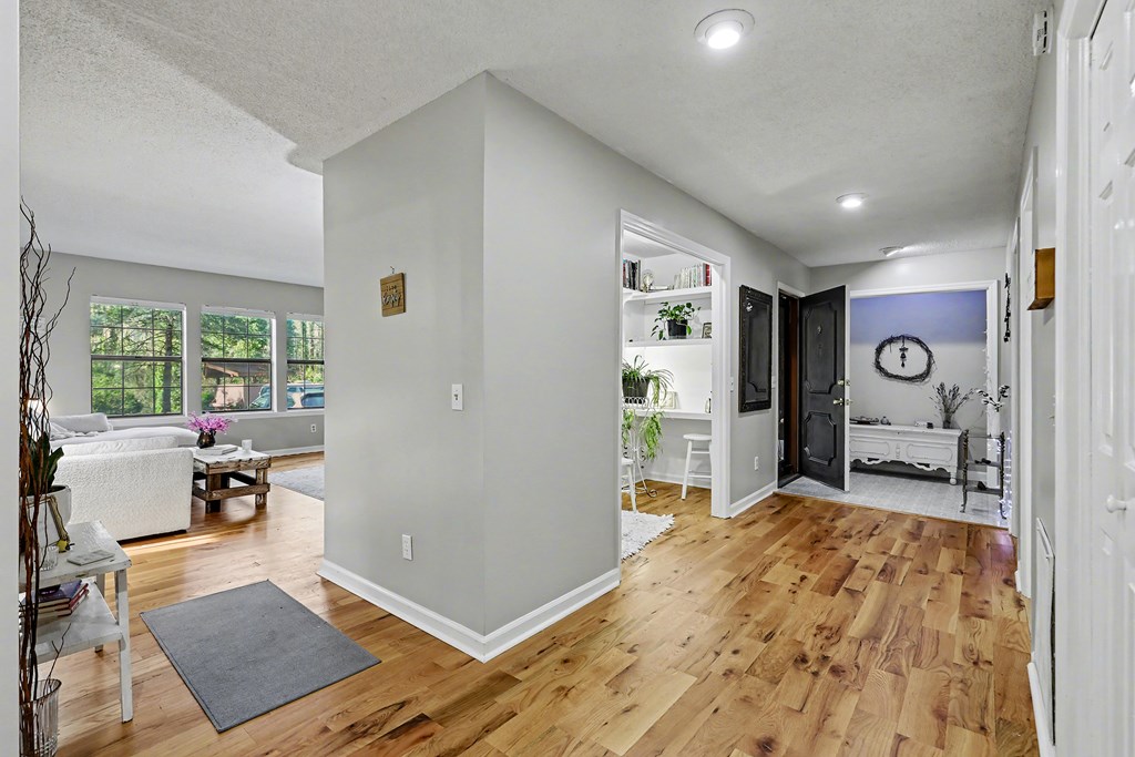 429227 Clayton Condominium