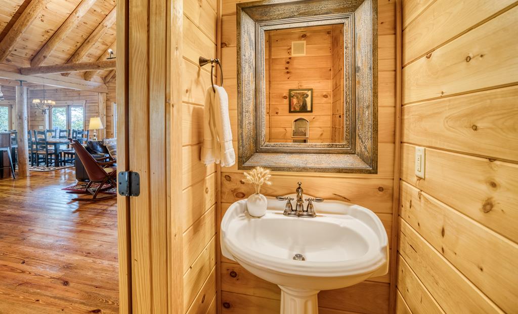 429229 Blue Ridge Residential