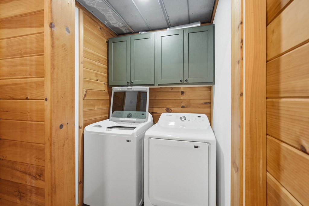 429231 Clarkesville Residential