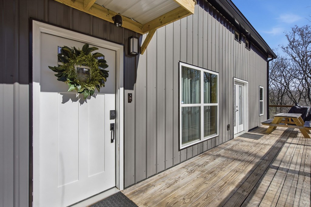 429231 Clarkesville Residential