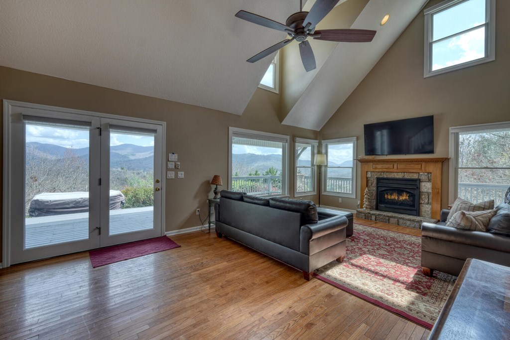 429236 Hiawassee Residential