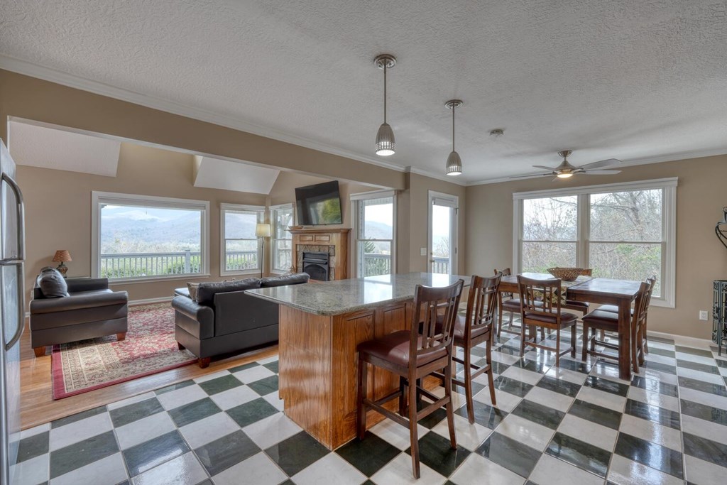 429236 Hiawassee Residential