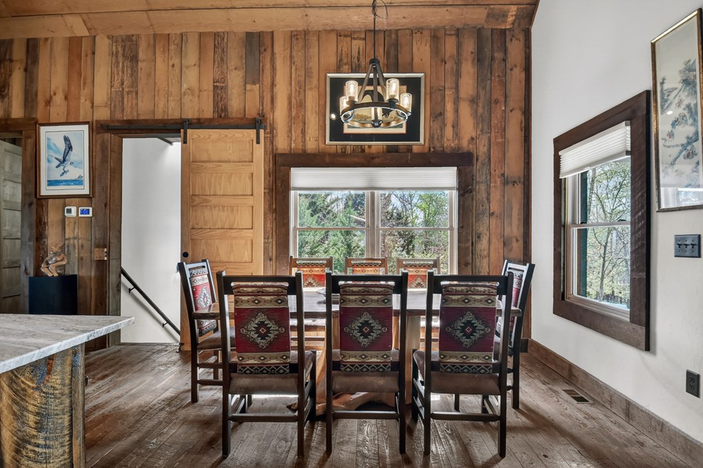 429240 Mineral Bluff Residential