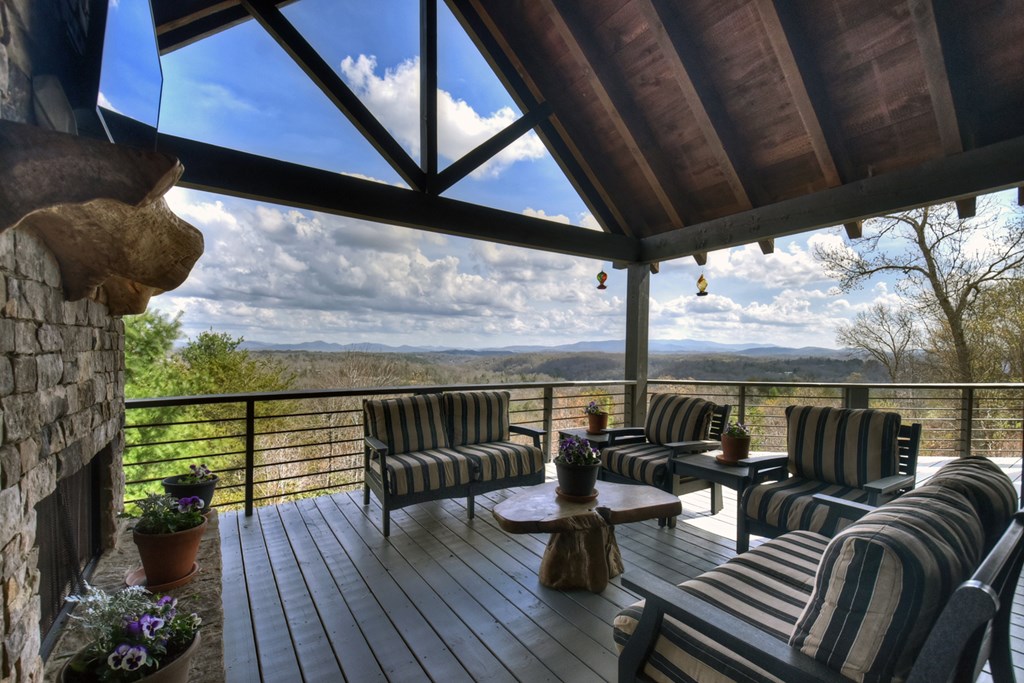 429240 Mineral Bluff Residential